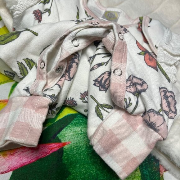 GUC $34 Tesa Babe 3-6M Girly Baby Infant Short Sleeve Floral Sleeper One Piece - Picture 7 of 9